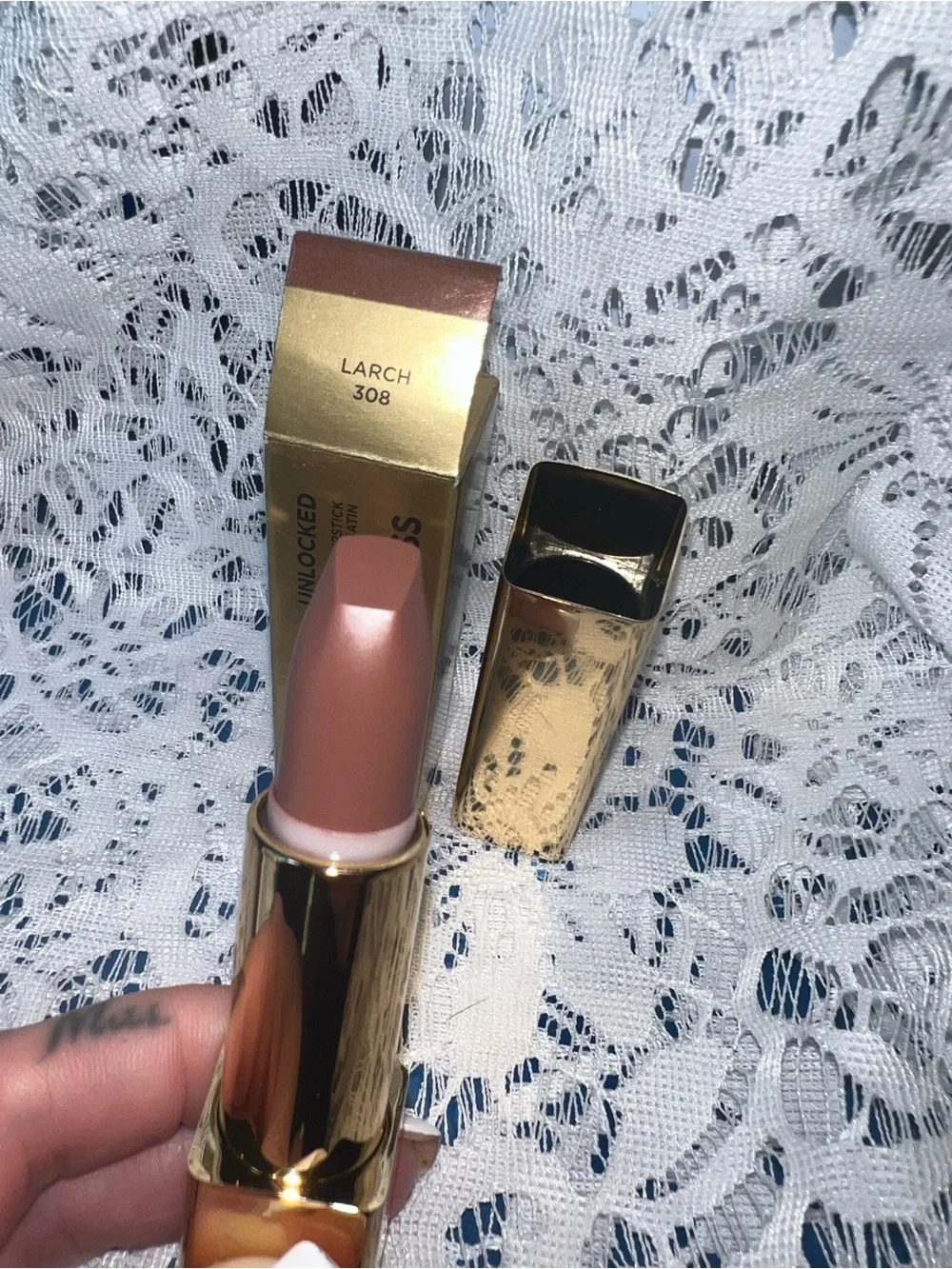 Hourglass Unlocked Satin Cream Lipstick Larch New